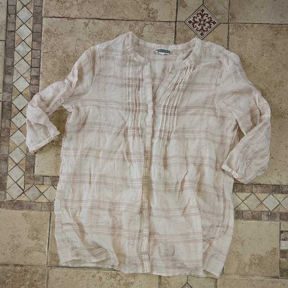 Pleione Women's Cream Button-Up Top